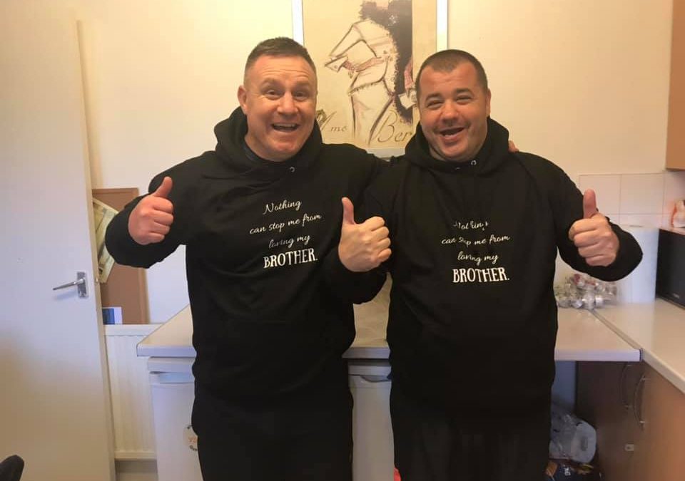 Want To See An Evertonian Sing YNWA?
